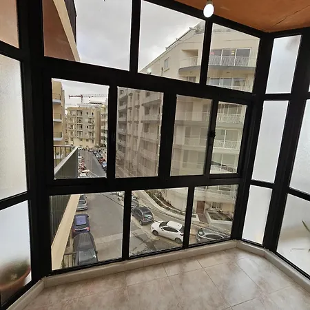 Three Bedroom Apartment In Qawra San Pawl il-Baħar Extérieur photo