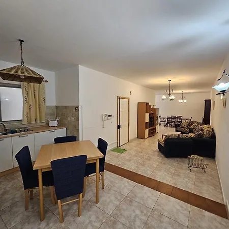 Three Bedroom Apartment In Qawra San Pawl il-Baħar Extérieur photo