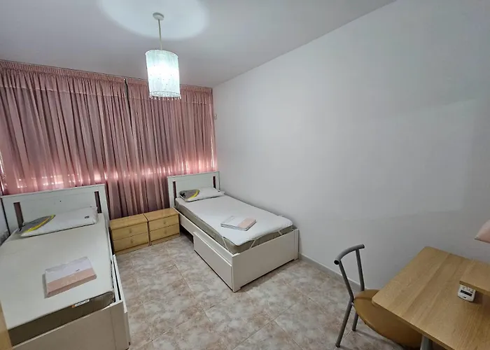 Three Bedroom Apartment In Qawra